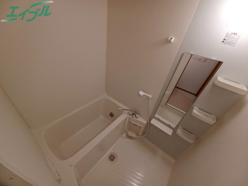 バス・シャワールーム　同タイプの部屋写真です
