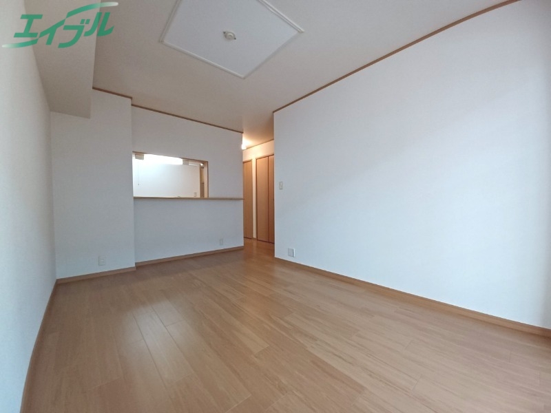 居室・リビング　同タイプの部屋写真です