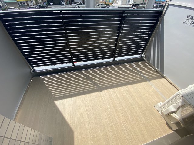 バルコニー　陽当たり良好なバルコニーです