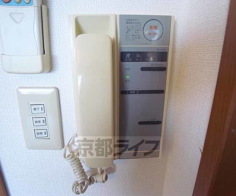 その他設備　オートロック連動のインター本です。