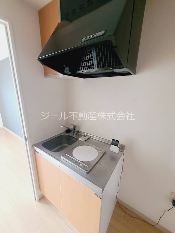 キッチン　収納も充実のキッチン