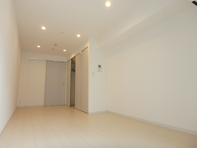 居室・リビング　奥行きがある使いやすいお部屋です。