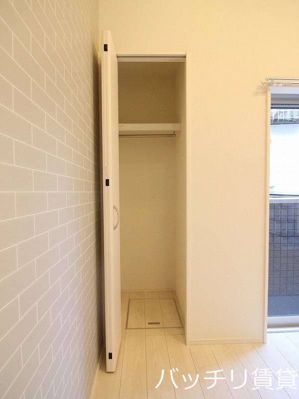 収納　同型タイプの為、現状を優先致します。