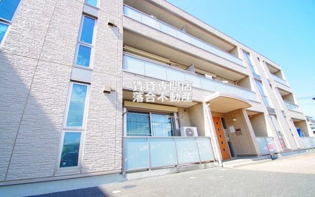 建物外観　しっかりとした建物