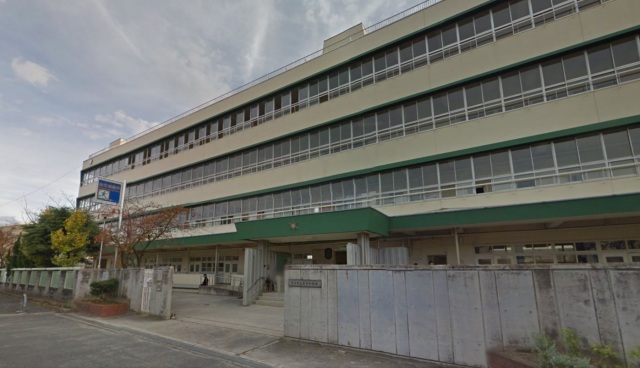 中学校　茨木市立東雲中学校（中学校）まで814m