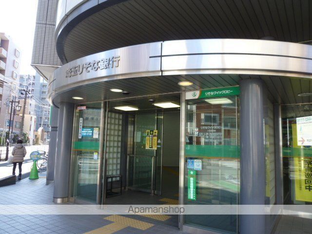 銀行　埼玉りそな銀行戸田支店（銀行）まで121m