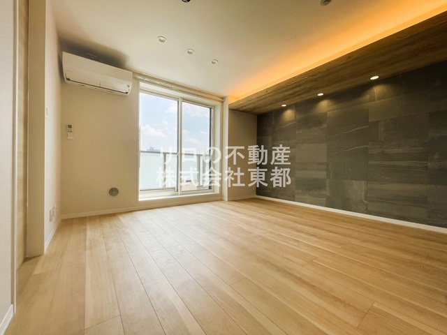 居室・リビング　自由に家具を配置できる広々としたリビングです♪