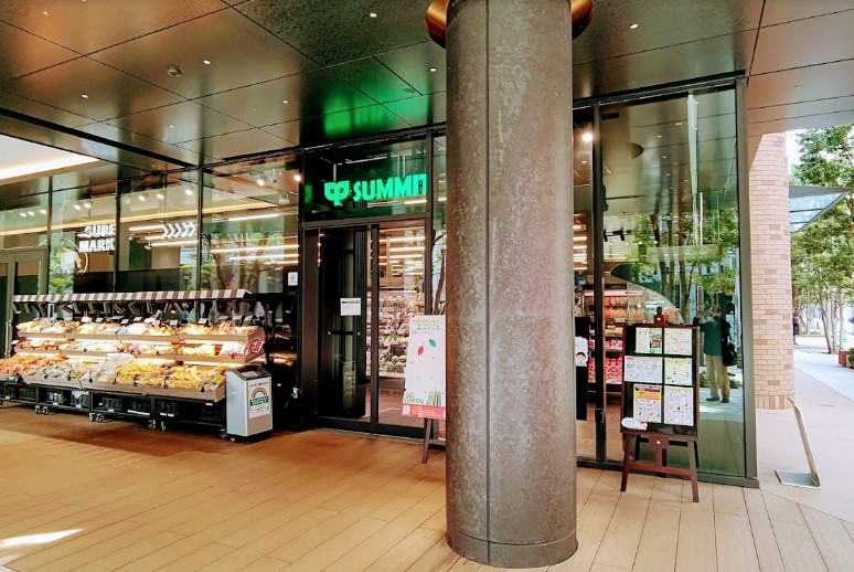 スーパー　サミットストア神田スクエア店（スーパー）まで355m