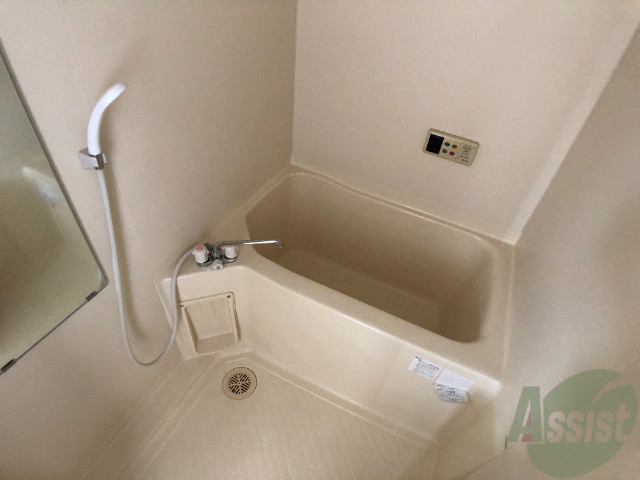 バス・シャワールーム　人気のバストイレ別のお部屋です。嬉しいですね～。