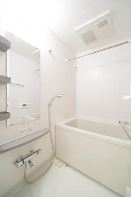 バス・シャワールーム　※写真は同タイプ住戸です。