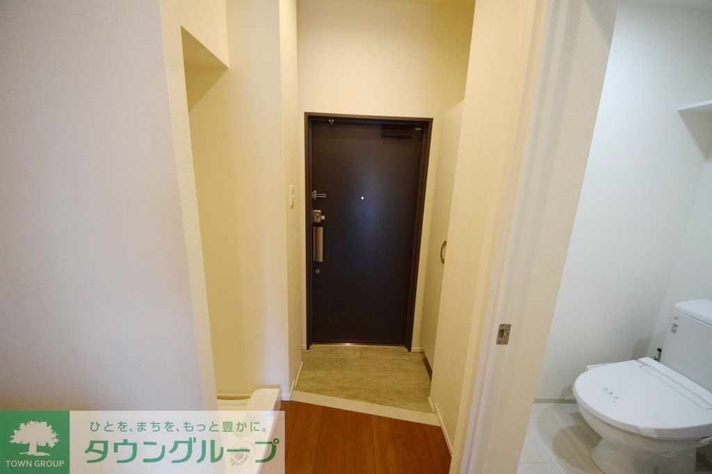 玄関　※別部屋参考写真