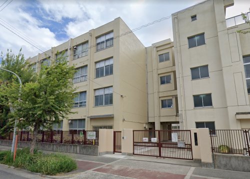 中学校　大阪市立加美中学校（中学校）まで313m