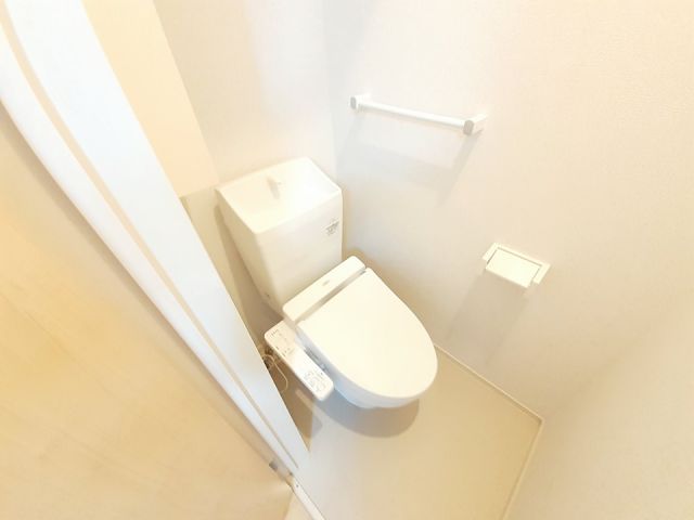 オリーブNJのトイレ写真