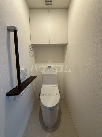 THE MUTUAL 江坂のトイレ写真