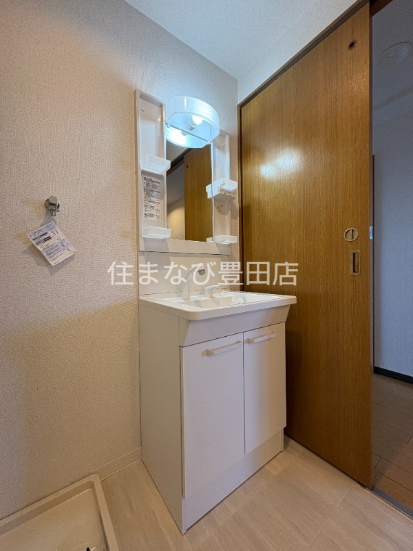 洗面設備　同型タイプ
