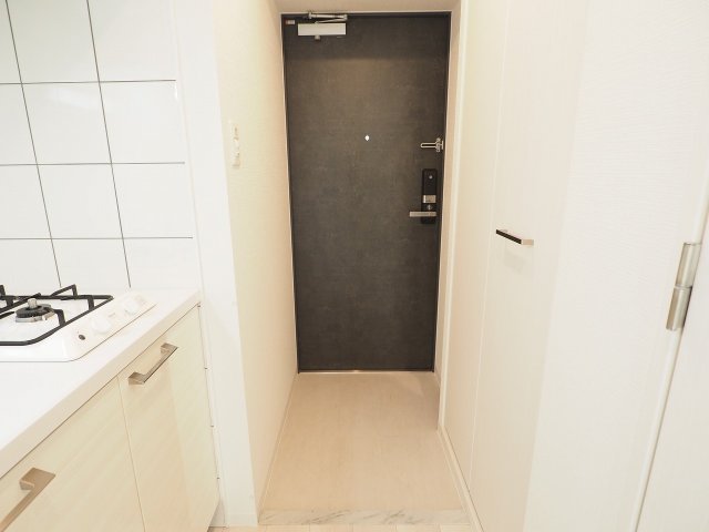 エスリード神戸ハーバークロスの玄関写真