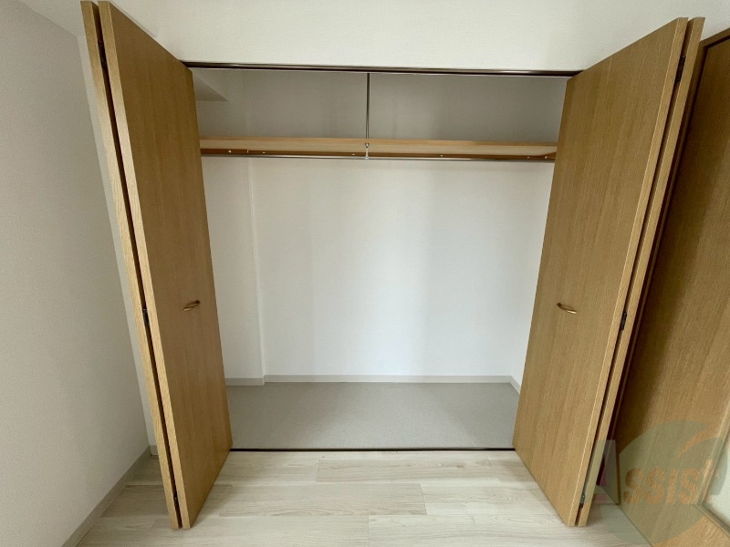 収納　寝室の収納です。部屋がすっきり片付きます。
