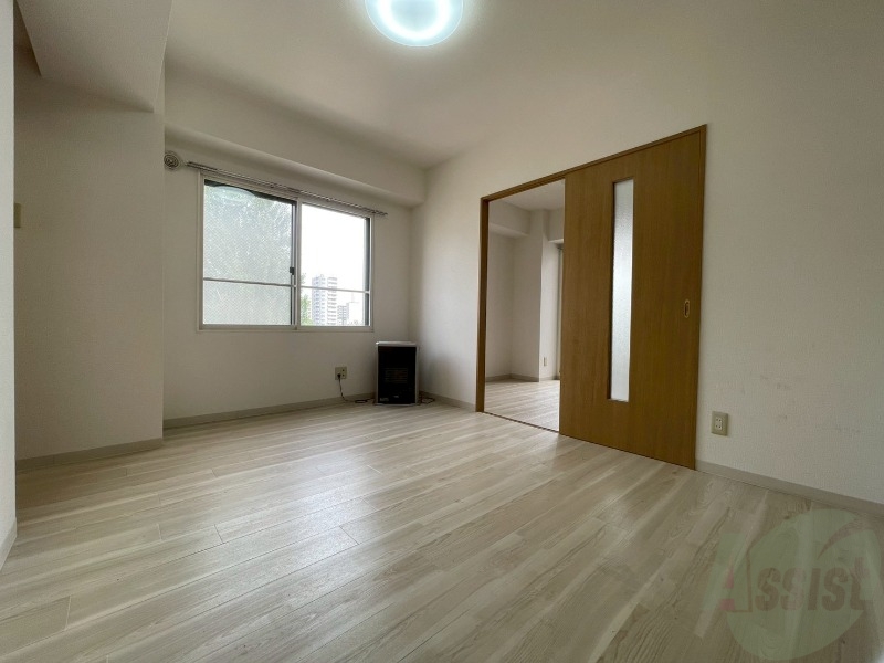 居室・リビング　広くてキレイなお部屋が広がっていて、充実した生活が送れそう。