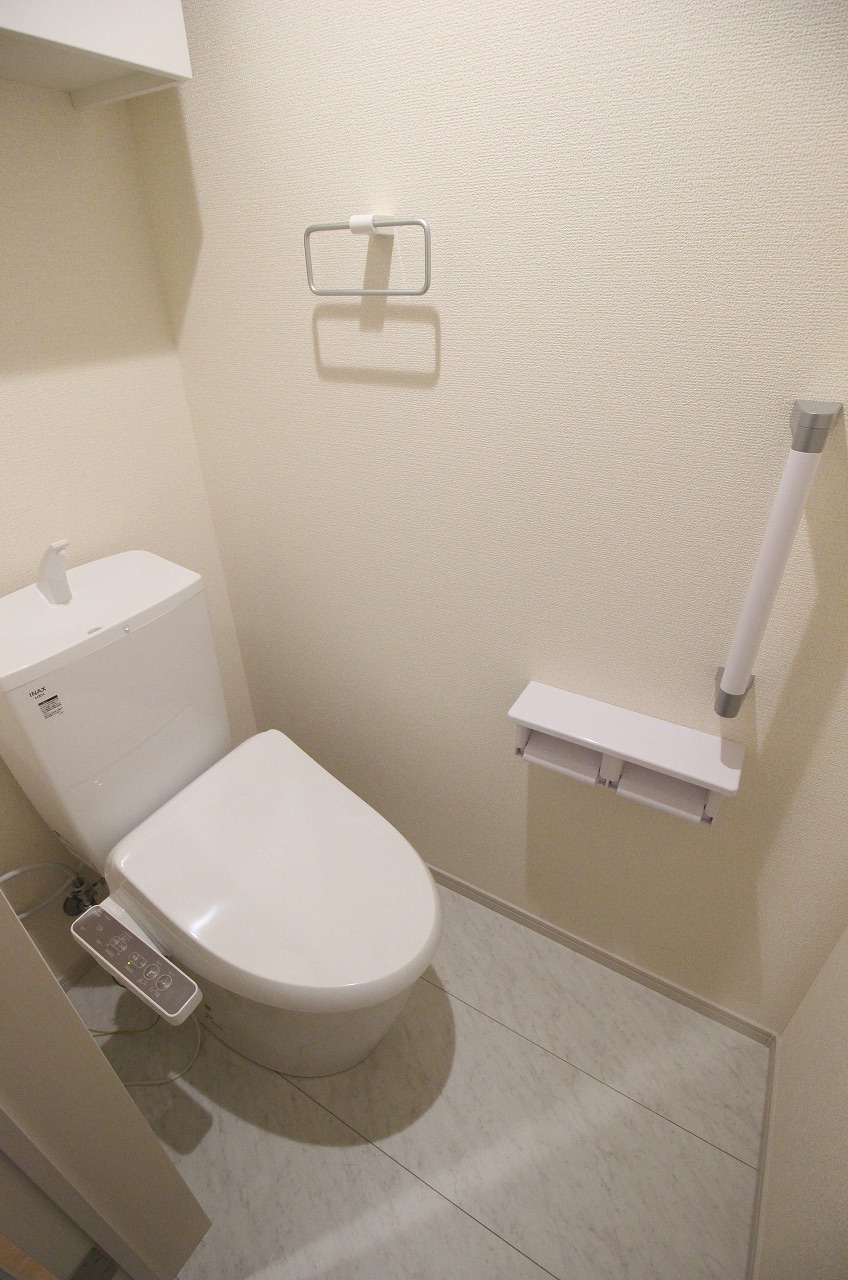 東武東上線 朝霞駅 徒歩20分 3階建 築1年のトイレ写真