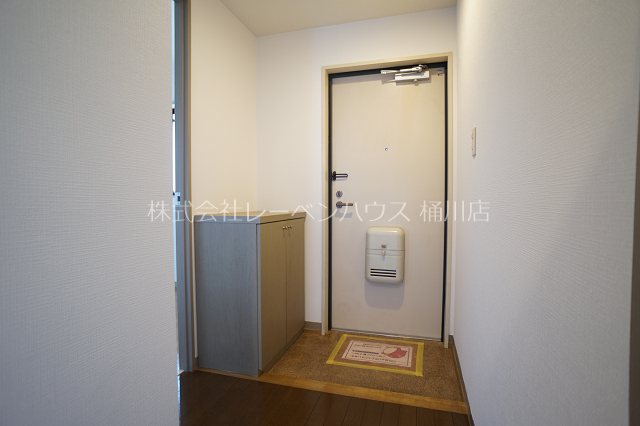 玄関　レーベンハウス桶川店へ　048-787-5511