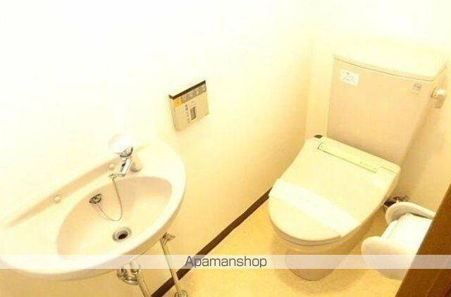 京王線 明大前駅 徒歩4分 3階建 築26年のトイレ写真