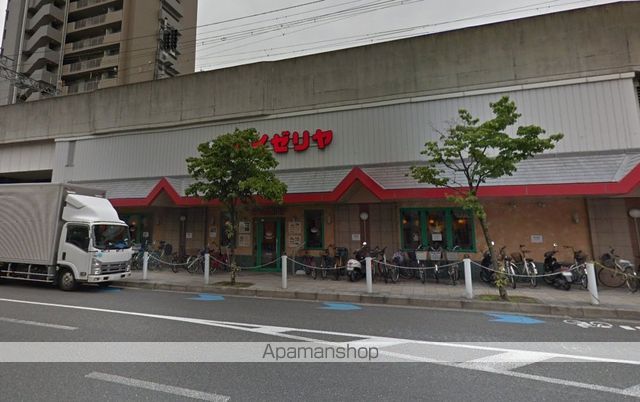 飲食店　サイゼリヤ　阪急高槻市駅前（飲食店）まで270m