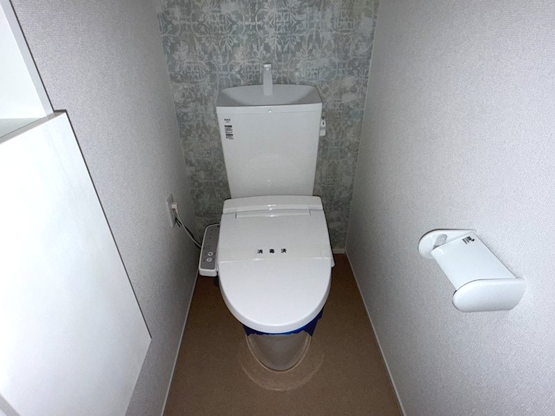 京王線 明大前駅 徒歩5分 4階建 築8年のトイレ写真