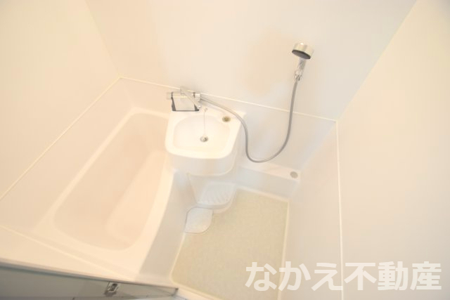 ＪＲ牟岐線 阿波富田駅 徒歩33分 2階建 築44年の風呂写真
