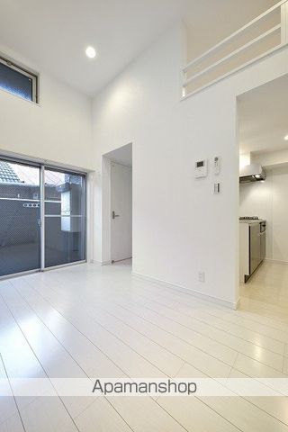 地下鉄名城線 志賀本通駅 徒歩4分 2階建 築11年の居間写真