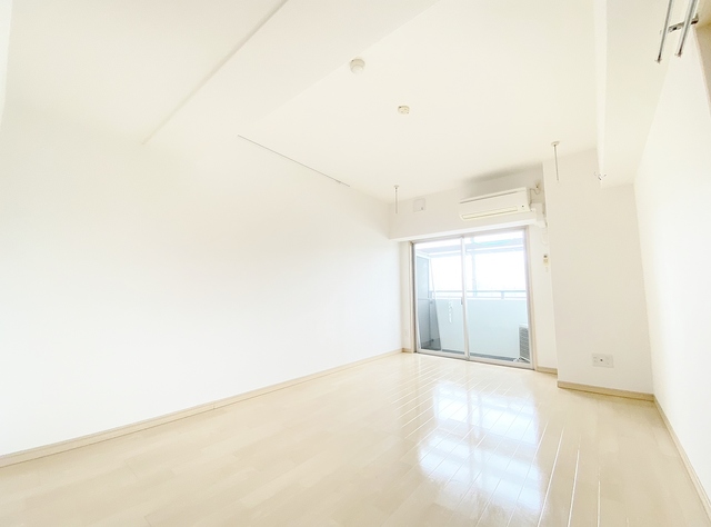 その他部屋・スペース　縦にも横にも広いお部屋です