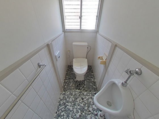 瀬戸町貸家のトイレ写真