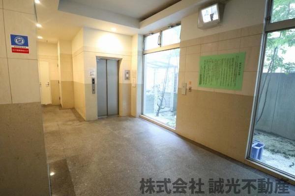 地下鉄七隈線 博多駅 徒歩10分 14階建 築21年の外観写真