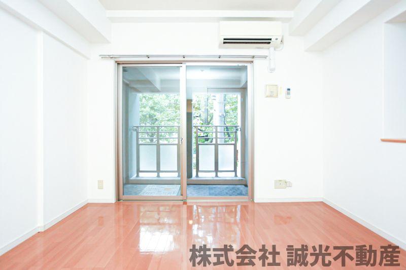 地下鉄七隈線 博多駅 徒歩10分 14階建 築21年の居間写真