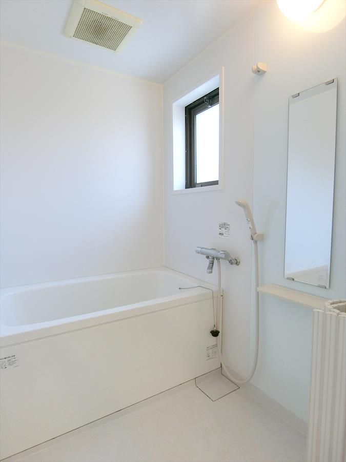 バス・シャワールーム　ゆったり過ごせるお風呂です