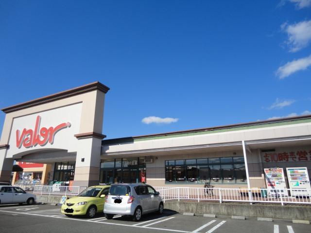 スーパー　バロー関ひがし店（スーパー）まで480m