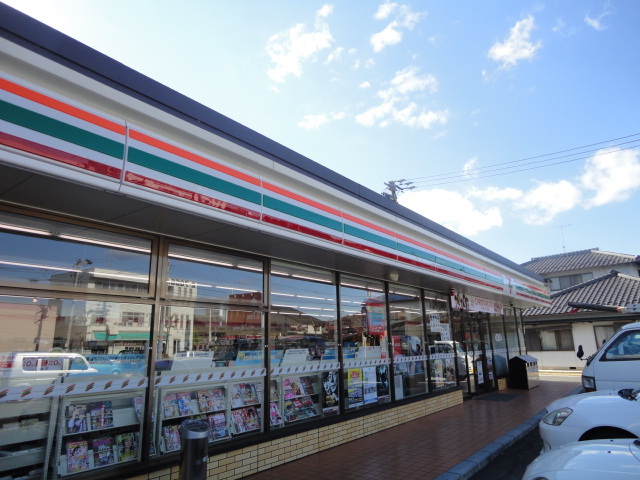 コンビニ　セブンイレブン関市東新町店（コンビニ）まで315m