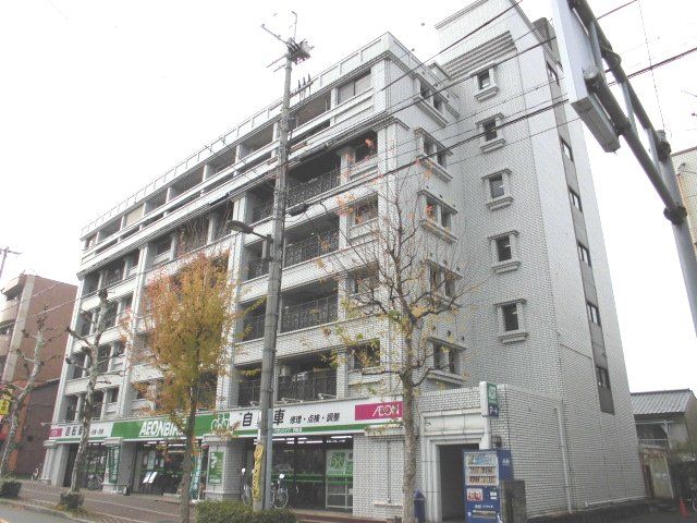 【京都市中京区西ノ京中御門東町のマンションの建物外観】