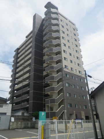 会津若松市中央のマンションの建物外観
