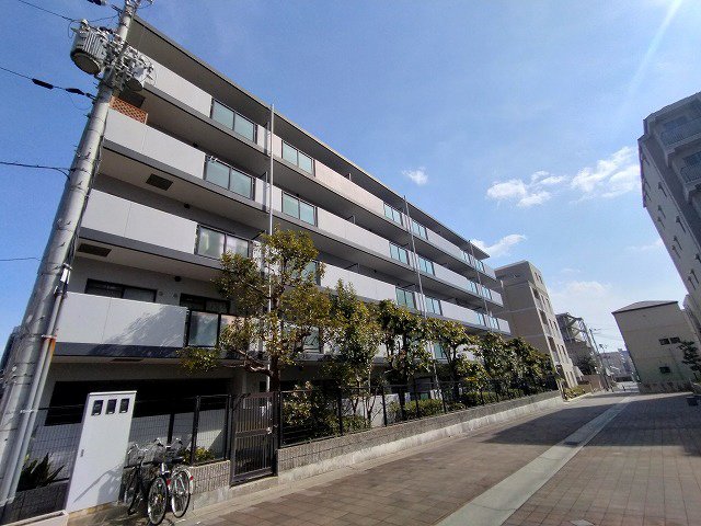 神戸市須磨区千歳町のマンションの建物外観