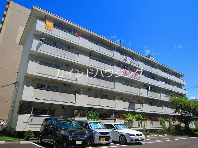 大阪市住之江区南港東のマンションの建物外観