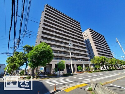 ロイヤルガーデン高松駅西オーシャンビュー弐番館の建物外観