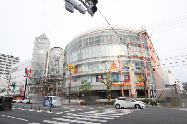 【松山市南江戸のアパートのショッピングセンター】