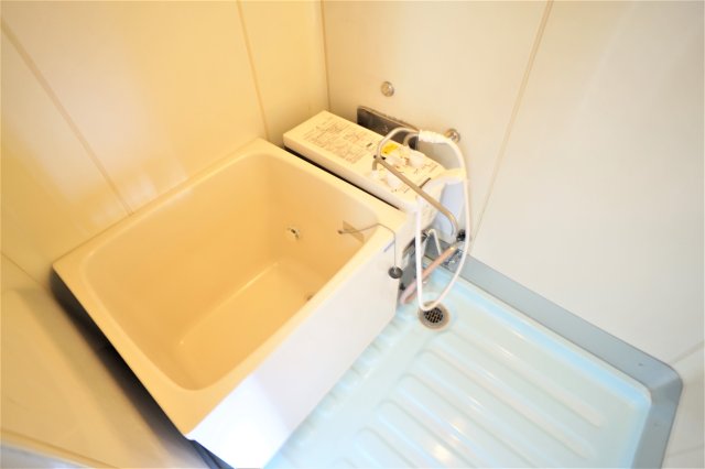 バス・シャワールーム　ゆったりお風呂は疲れも癒されますね