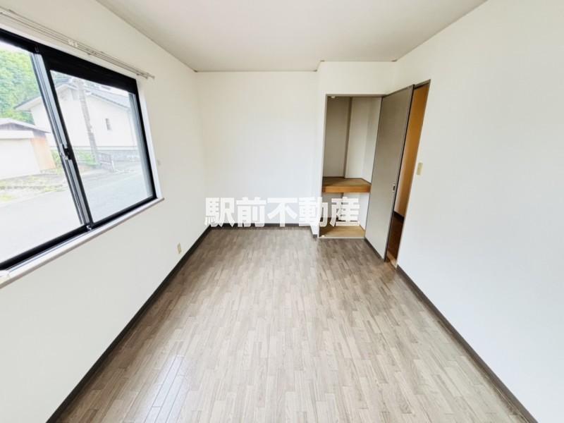 収納　各部屋に収納有