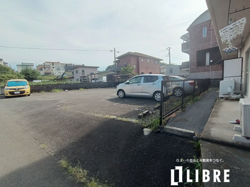 【日野市平山のマンションの駐車場】