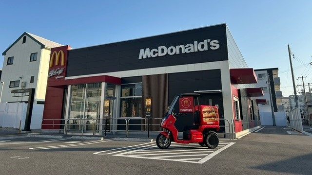 【姫路市東雲町のマンションの飲食店】