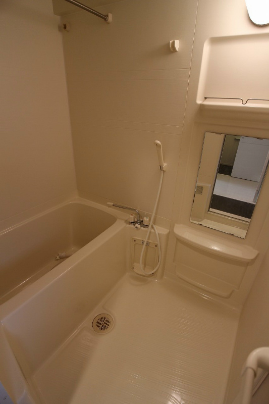 バス・シャワールーム　浴室乾燥機付です。