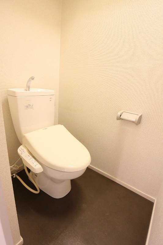トイレ　ウォシュレット付