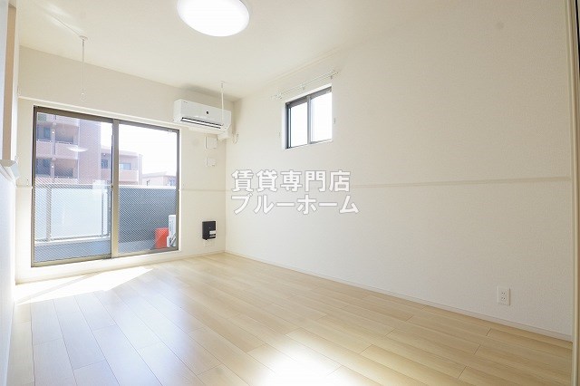 その他　別角度からのリビングです！