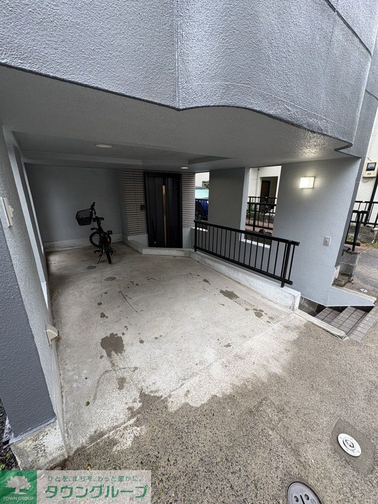 駐車場　バルコニー